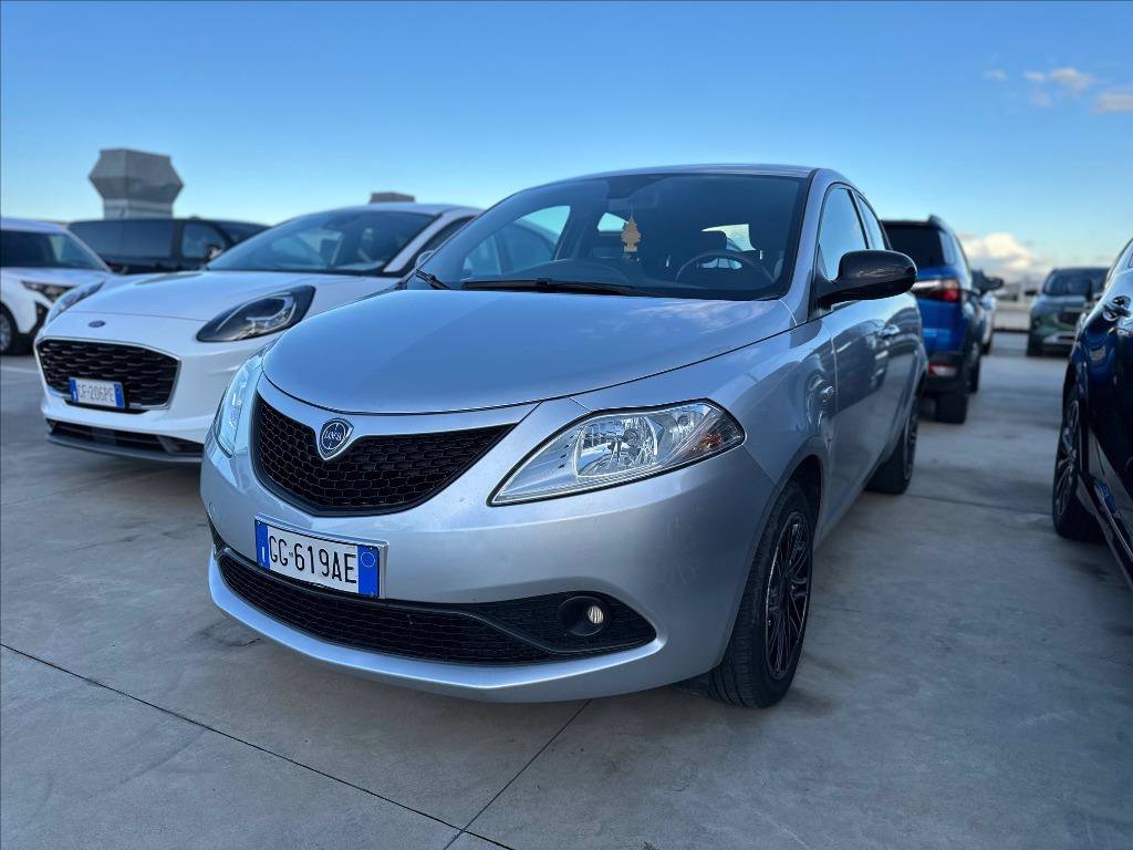 LANCIA Ypsilon 1.0 firefly hybrid UnYca s&s 70cv